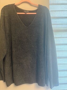 Barefoot dreams v neck pull over sweater womens size 3X tall oversized look